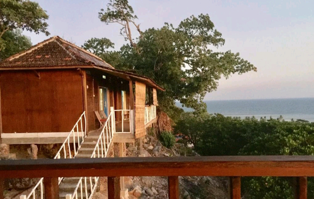 cocohuts hotel 3